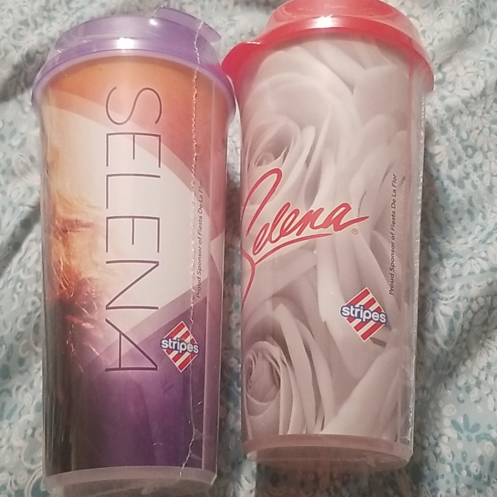 Set of 2 Selena Cups from Stripes - Picture 2 of 3